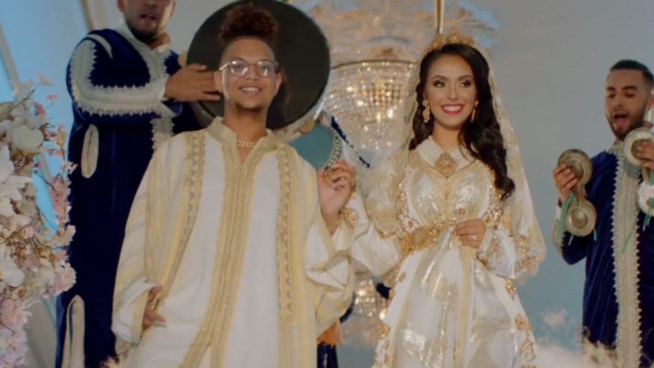 Ronnie Flex trouwt met Marokkaanse schone in Meli Meli met
