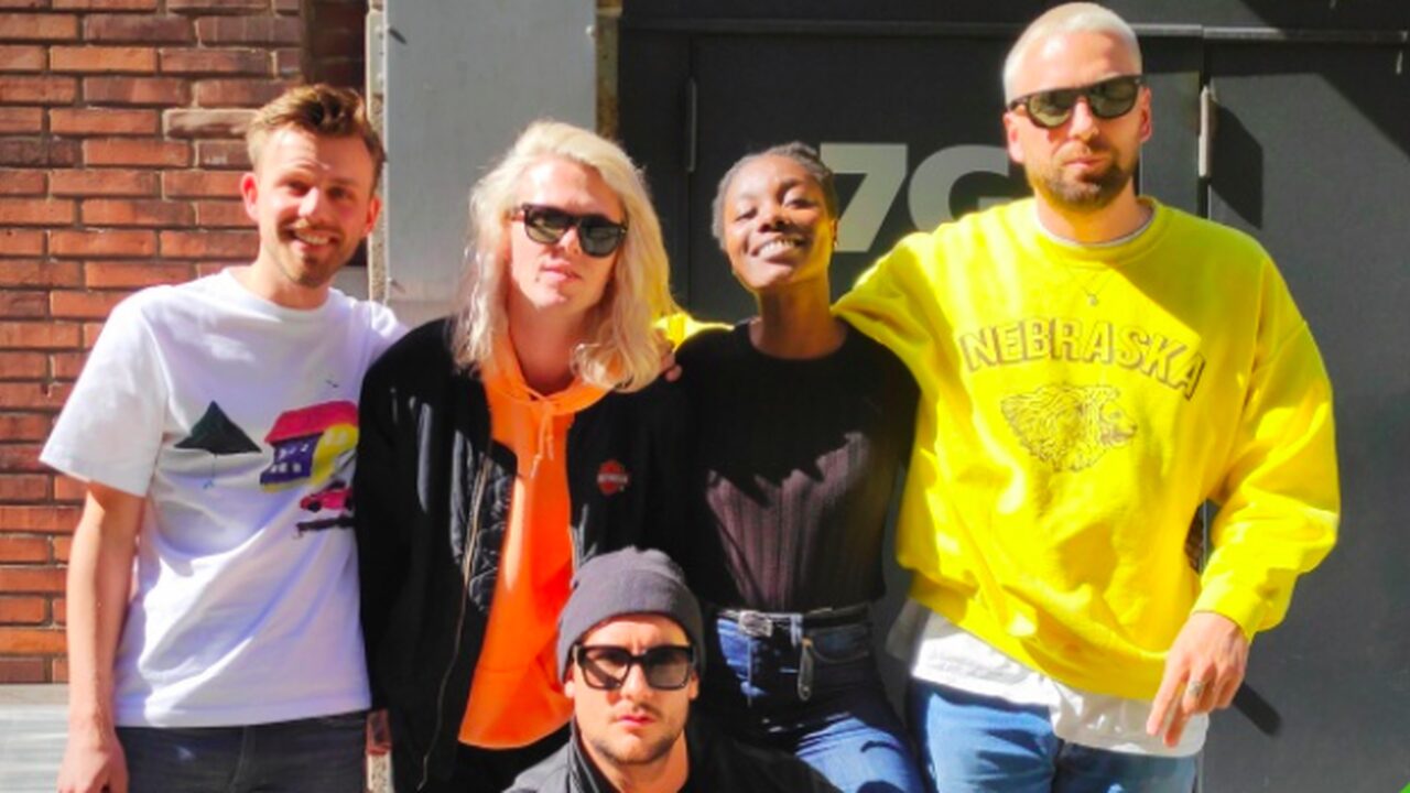 kris kross amsterdam over remake van 90s klassieker een kris kross amsterdam over remake van 90s klassieker een