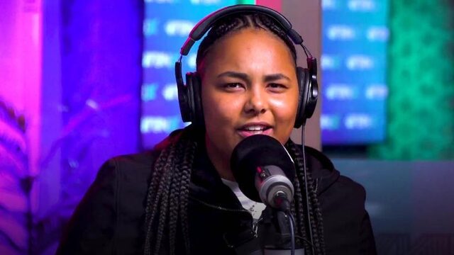 Niva op 'airplane modus' in harde sessie bij YOUS!