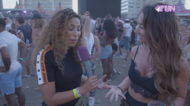 Ouassima diekt in fanny packs op Oh My! Music Festival