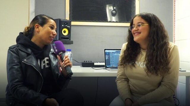 AnishaGF is ready: "Laat niemand je iets wijs maken, al helemaal geen man!"