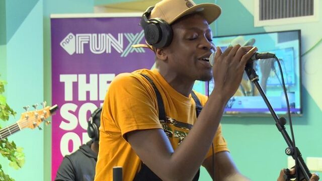 Amartey covert 'Come Around' van Collie Buddz bij DiXte 1000