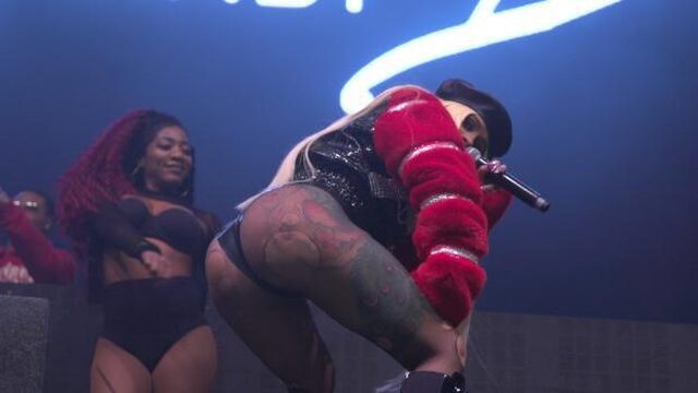 Cardi B: ''Zolang je geld maakt, fuck them''