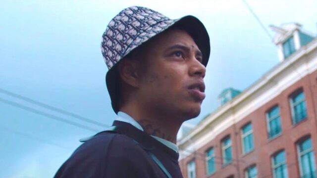 Young Ellens blikt terug op heftig verleden in 'Van Straat naar Platina'