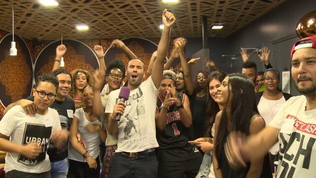 Morad & Shay vieren Chickenfest met o.a. Broederliefde