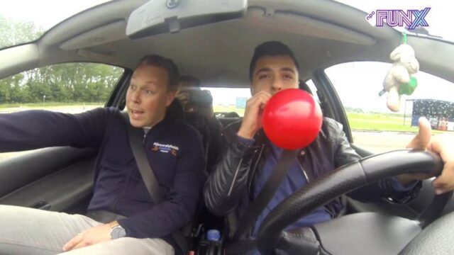Experiment: FunX-dj Jaimy bestuurt auto onder invloed van lachgas