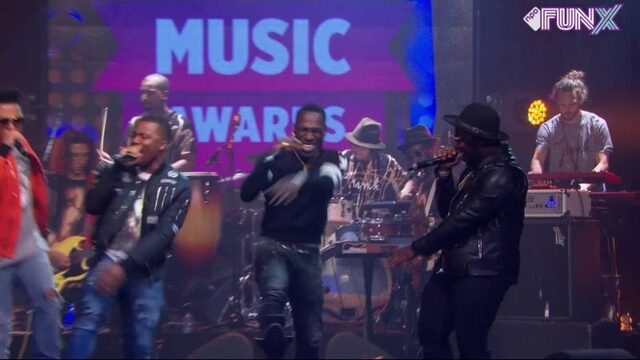 FunX Music Awards 2016: SFB - Strangers (LIVE)