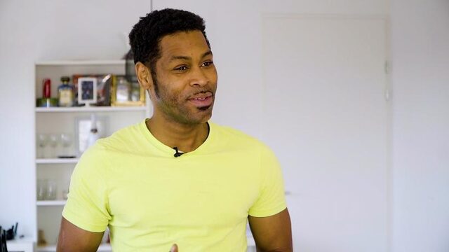 Hoe overleeft pornoacteur Darrell de coronacrisis?