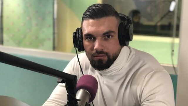 Kosso rapt over Lexxxus, Boef en Ouassima in een Hot Topic-sessie