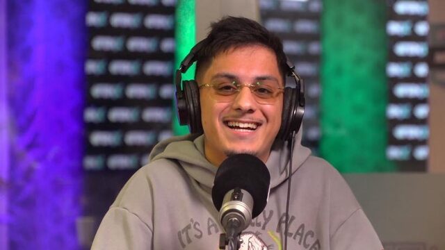 Laylo vult tijdens zijn sessie vier tracks met keiharde bars