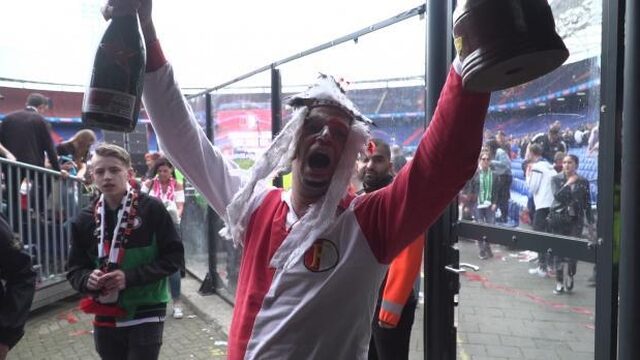 Gekkenhuis tijdens huldiging Feyenoord: ''Blij als Rotterdam blij is''