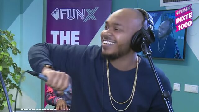 Adje covert Regulate van Warren G en Nate Dogg bij DiXte 1000