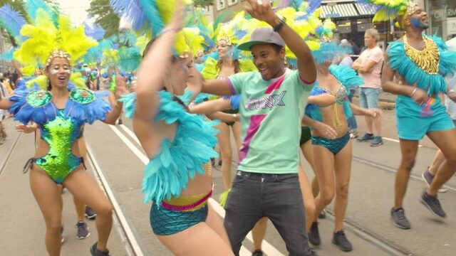 Rotterdam Unlimited Zomercarnaval ging los: "In Rotterdam regent het nooit"