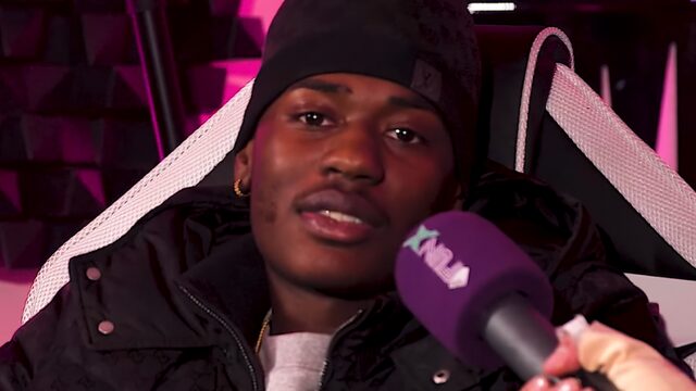 Knaller: "Hoe hard mijn muziek ook gaat, diploma's zijn belangrijk"