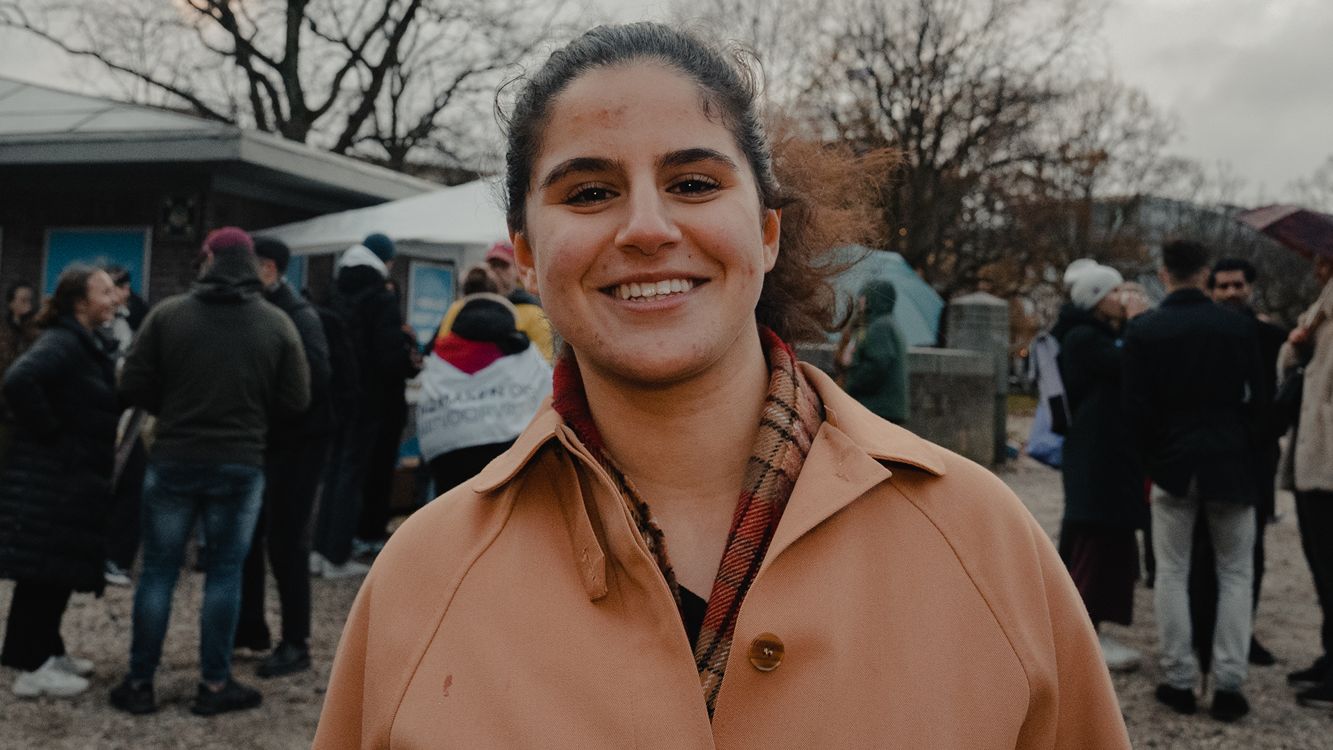 Iem bij het protest tegen het coronatoegangsbewijs in het hoger onderwijs