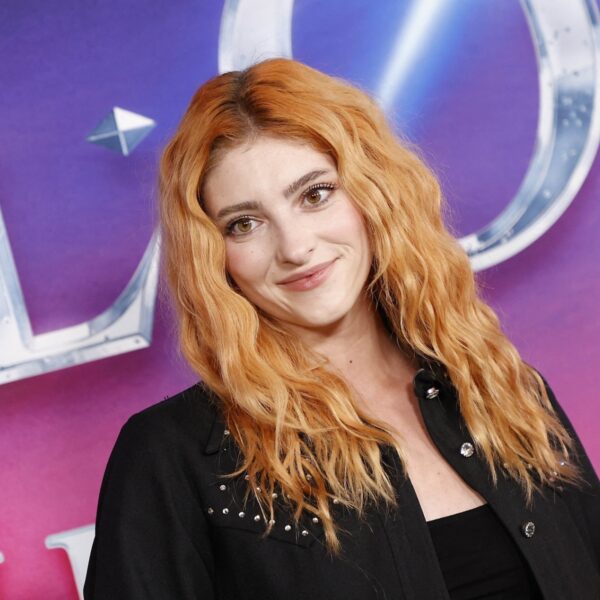 Actrice Willow Shields post eigen naaktfoto na chantage en afpersing