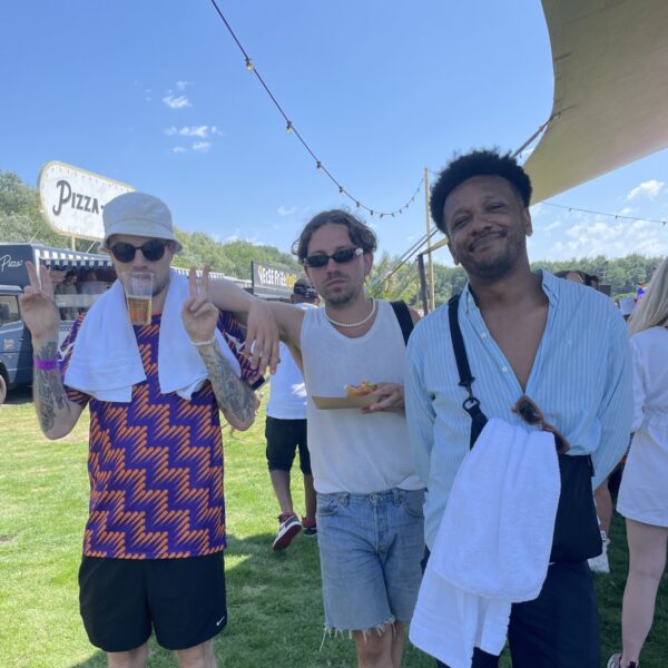 Dit zijn de meest vunzige ervaringen van festivalgangers: "Iemand bevredigde me backstage"