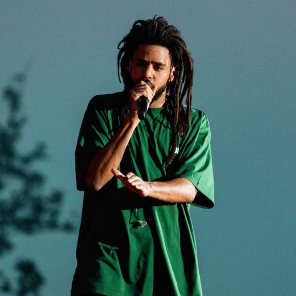 J. Cole vuurt genadeloos terug naar Kendrick Lamar in minuten lange diss