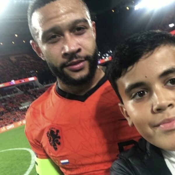 Stadionverbod van 5 jaar voor selfiemaker Amin (13)