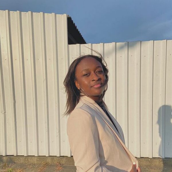 Shelly's (17) faalangst leidde tot een angststoornis: "Ik viel flauw op school"