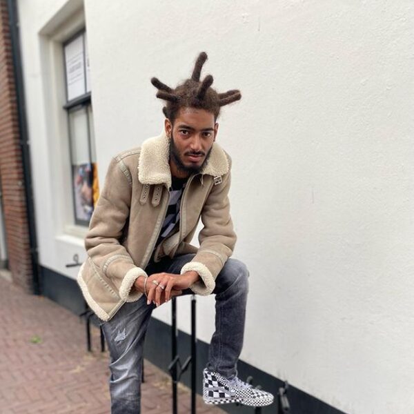 DØS raakte zichzelf kwijt door socialmediastress: "Muziek maken lukte niet meer"