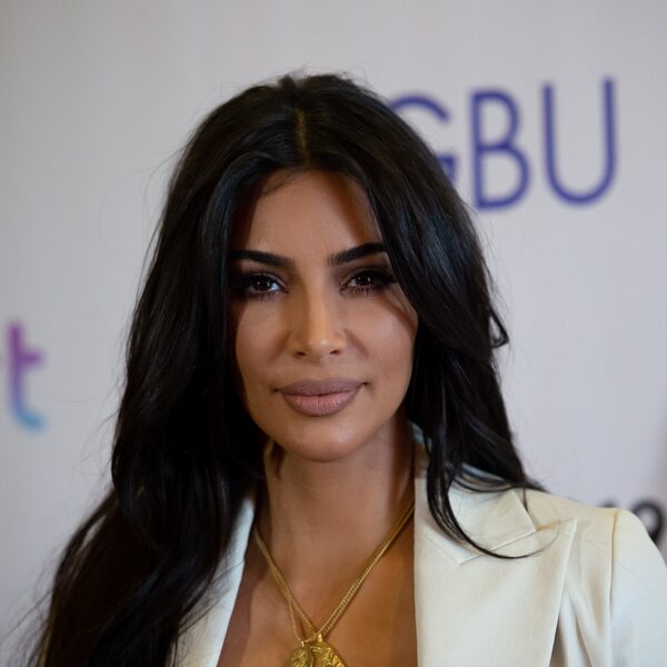 Kim Kardashian hand in hand gespot met ex van bekende zangeres