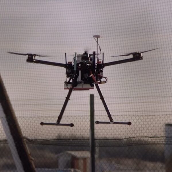 Drone redt voor het eerst menselijk leven na hartaanval