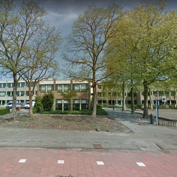 18-jarige vrouw aangehouden voor bedreigingen docent Emmauscollege Rotterdam