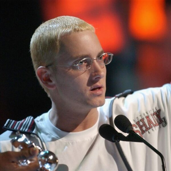 Eminem plaatst rouwadvertentie van Slim Shady: "Fans zullen hem nooit vergeten"