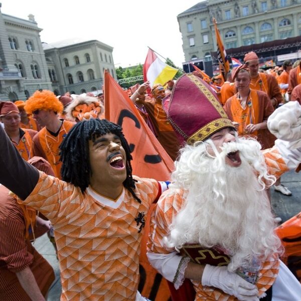 Rasta-Ruud stopt met Gullit-act na kritiek op blackface: ‘Nooit negatieve feedback gehad'