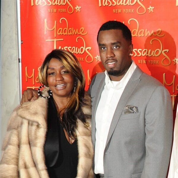 Jeugdvriend Diddy onthult dat zijn moeder vroeger al 'freak off-feestjes' gaf in huis