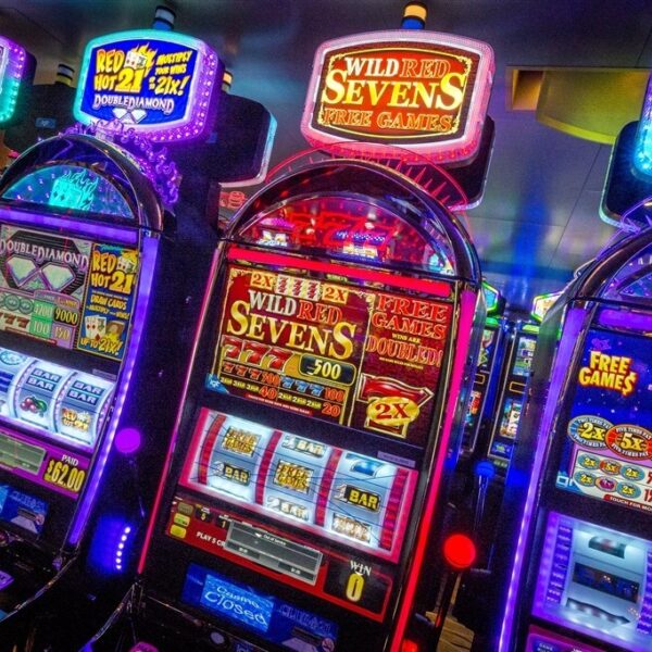 Man wint vlak voor de feestdagen 2,6 miljoen euro bij gokautomaat Holland Casino
