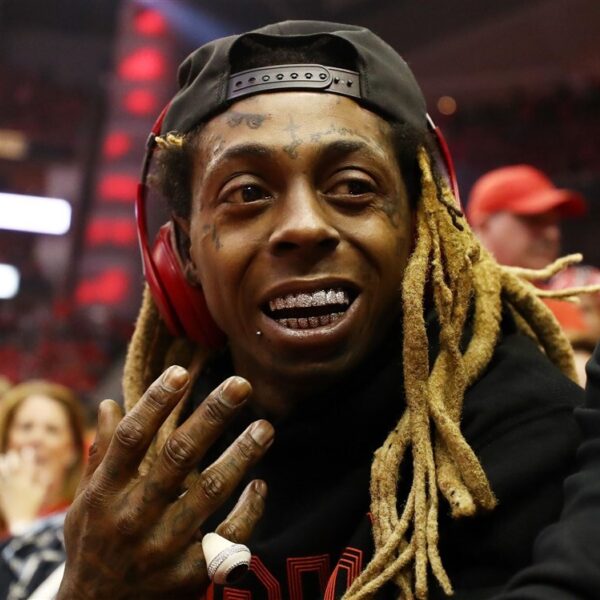 Lil Wayne aangeklaagd door oud-beveiliger voor bedreiging met een vuurwapen