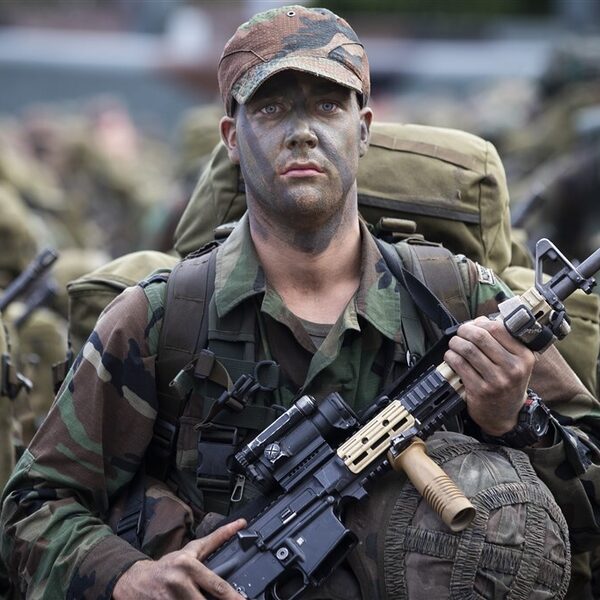 Nederlanders willen het leger in: sollicitaties met 54 procent toegenomen