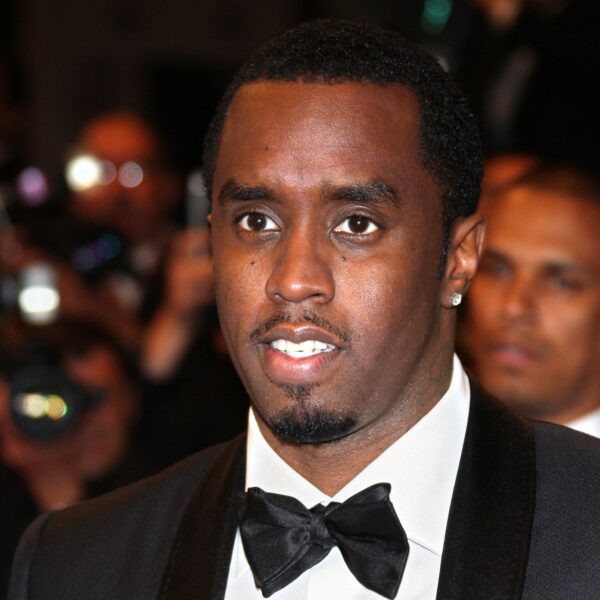 Hoelang zit Diddy nu écht vast? "Waarschijnlijk juli 2026 al vrij"