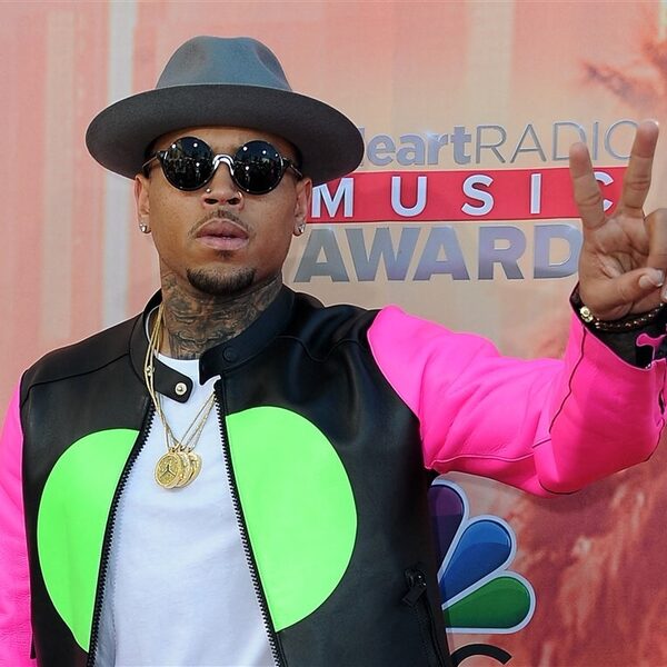 Chris Brown aangeklaagd voor 20 miljoen dollar wegens verkrachting