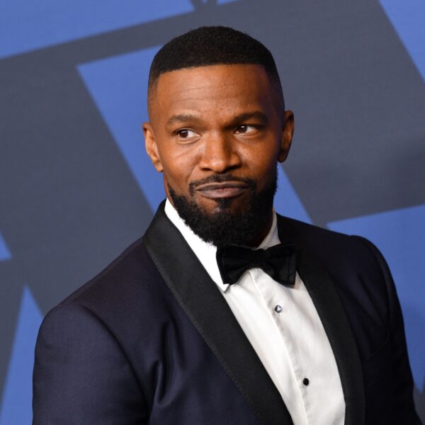 Geëmotioneerde Jamie Foxx over gezondheidsproblemen: "Ik zou het mijn ergste vijand nog niet toewensen"