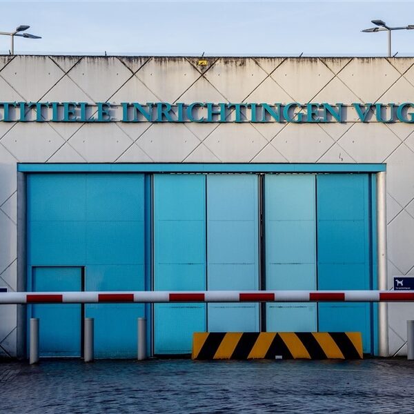 Neef van Ridouan Taghi aangehouden: "Vermoedelijk bezig gewelddadige uitbraak te organiseren"