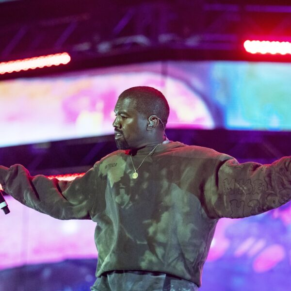 Kanye West mag Engeland niet betreden voor 'Wireless'-optredens: "Is niet in belang van publiek"