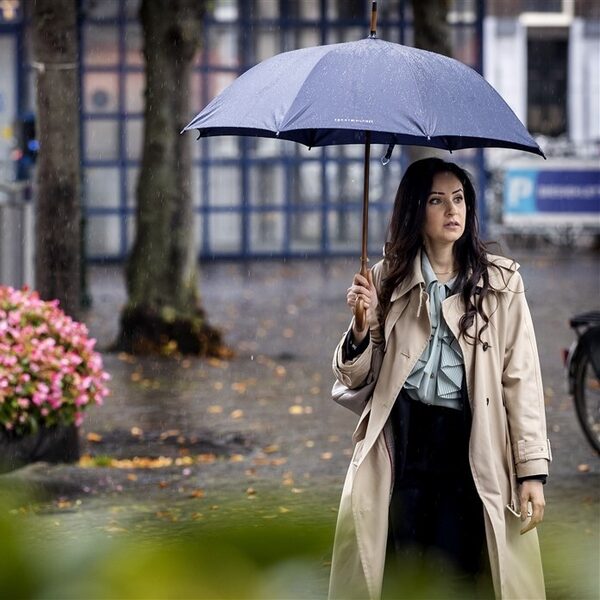 Insiya werd 5 jaar geleden ontvoerd naar India: "Dit mag zo niet langer doorgaan"