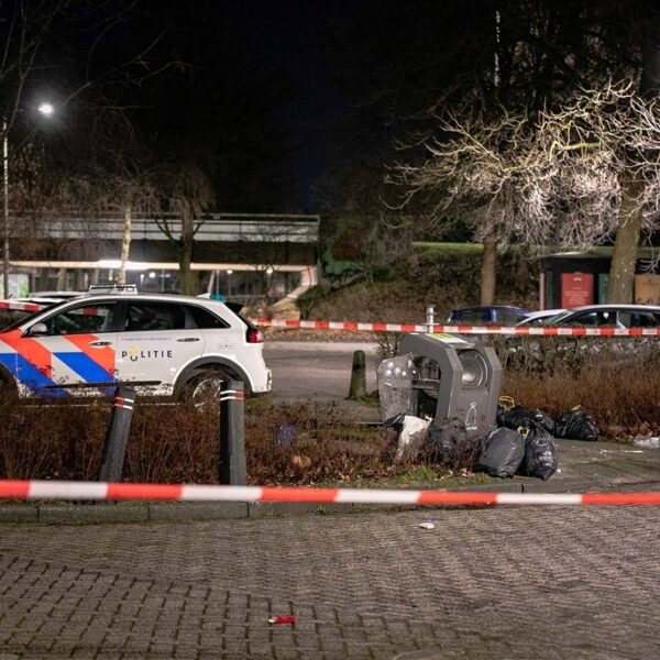 Amerikaanse moeder stopt baby ‘per ongeluk’ in oven met fatale afloop FunX.nl Amerikaanse moeder stopt baby ‘per ongeluk’ in oven met fatale afloop FunX.nl