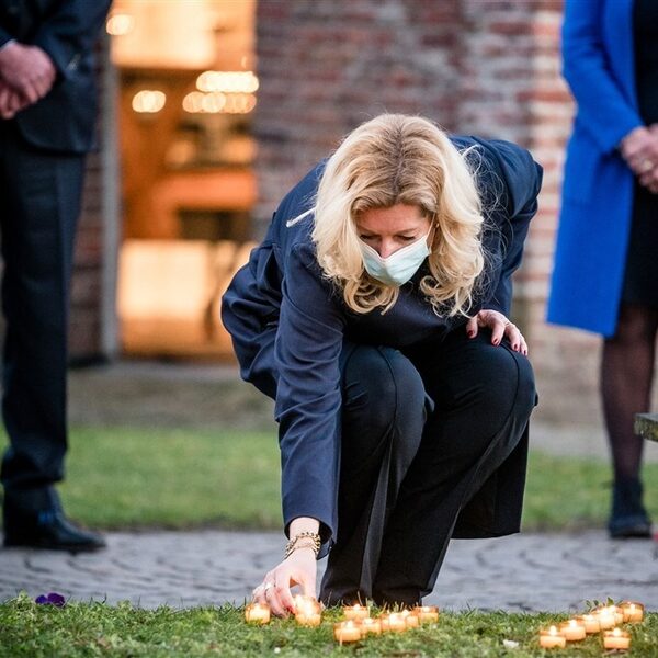 Kabinet komt met nationaal moment om slachtoffers coronapandemie te herdenken