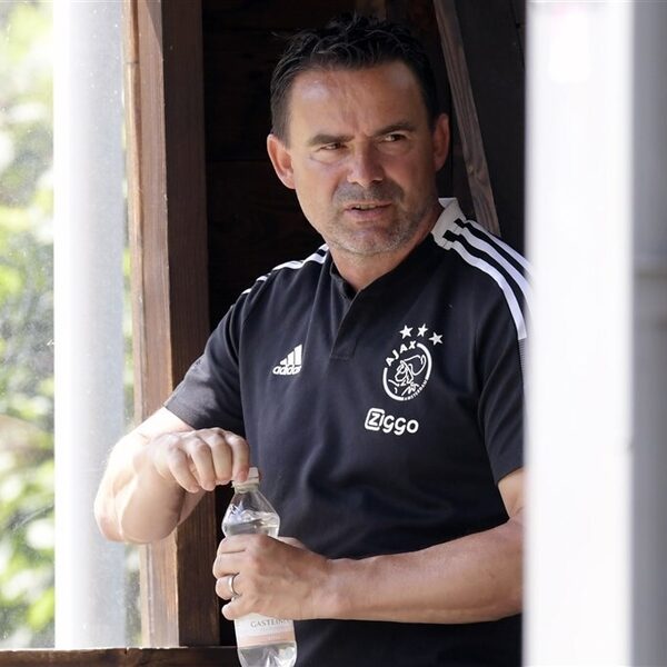 EA verwijdert Marc Overmars uit 'FIFA 22' wegens seksueel grensoverschrijdend gedrag