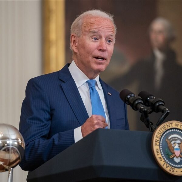 Joe Biden houdt zich aan deadline 31 augustus van Taliban