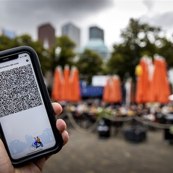 Burgemeester Bruls: "Werkgevers moeten personeel om coronabewijs kunnen vragen"