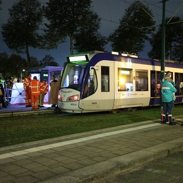 Man overlijdt na aanrijding met tram in Den Haag, werd mogelijk geduwd