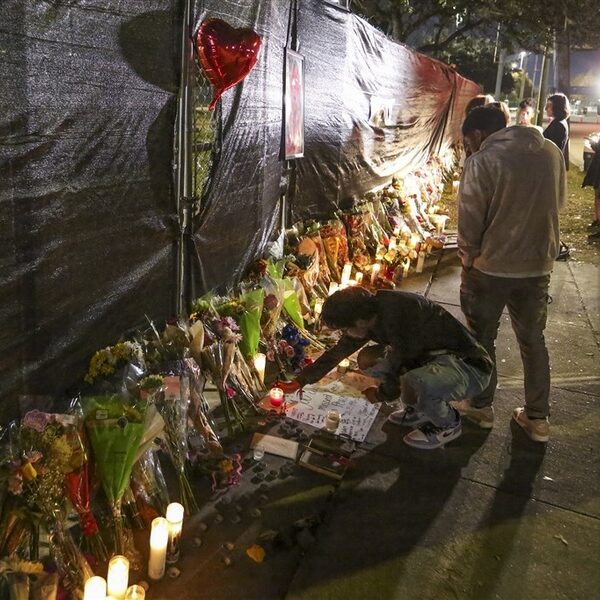 Travis Scott, Drake en Astroworld-organisatie aangeklaagd voor 2 miljard