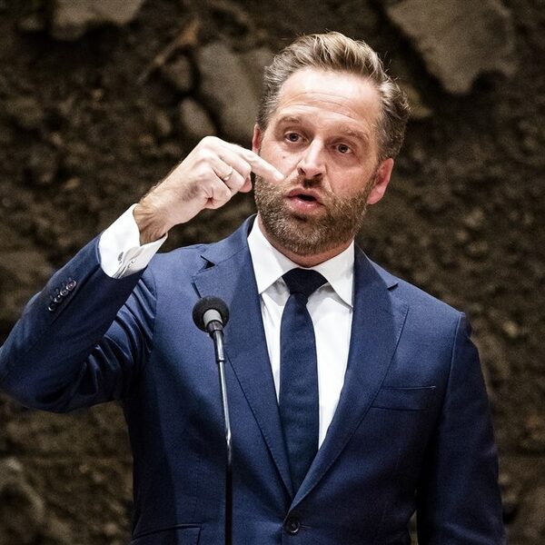 Bewaking bij woning van Hugo de Jonge opgeschroefd