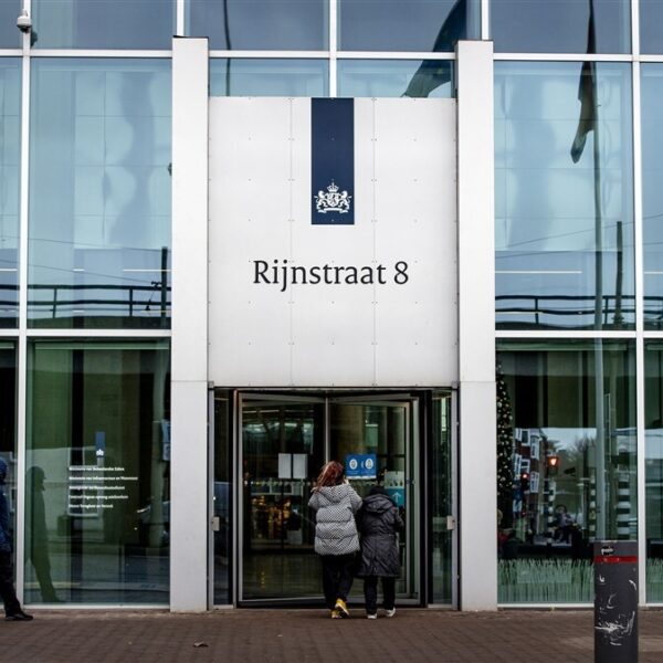 Ministerie van Buitenlandse Zaken biedt excuses aan voor institutioneel racisme