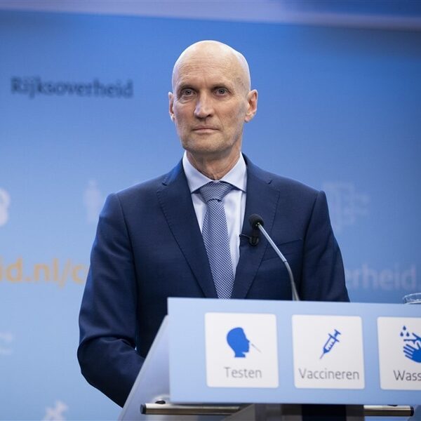 Persconferentie: Gyms en niet-essentiële winkels open, horeca blijft dicht